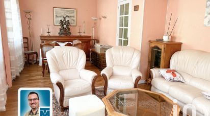 Traditional house 4 rooms of 95 m² in Nogent-le-Roi (28210)