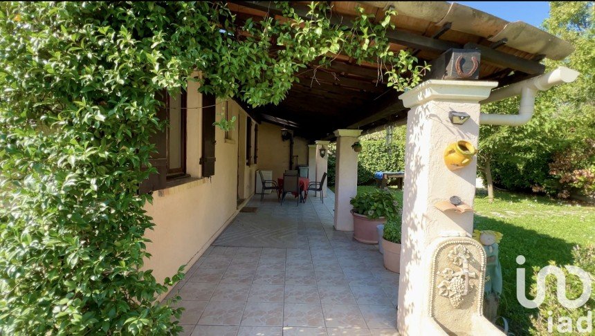 House 5 rooms of 92 m² in Callian (83440)