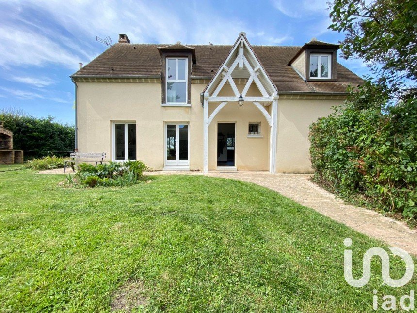 House 6 rooms of 167 m² in Braisnes-sur-Aronde (60113)