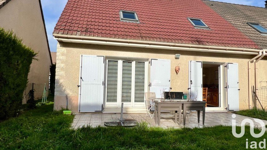 House 5 rooms of 90 m² in Domont (95330)