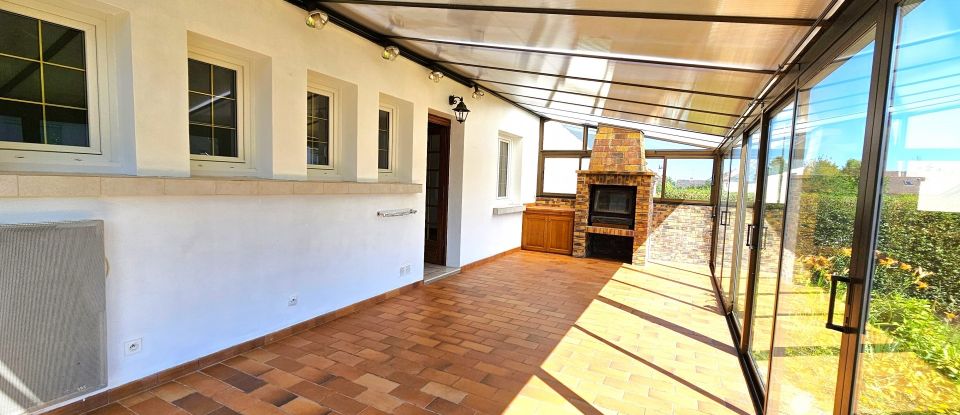 House 6 rooms of 146 m² in Lucé (28110)