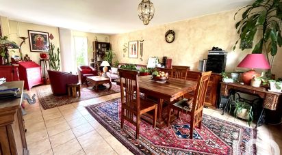 Traditional house 5 rooms of 106 m² in Montévrain (77144)