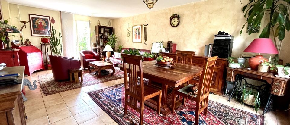 Traditional house 5 rooms of 106 m² in Montévrain (77144)