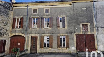 Village house 4 rooms of 133 m² in Gensac (33890)