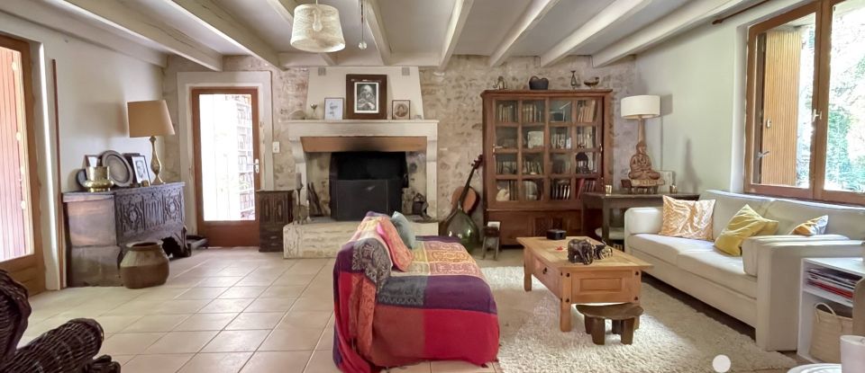 Traditional house 9 rooms of 210 m² in Clussais-la-Pommeraie (79190)