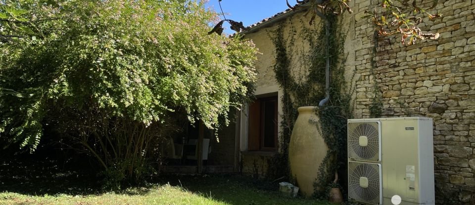 Traditional house 9 rooms of 210 m² in Clussais-la-Pommeraie (79190)