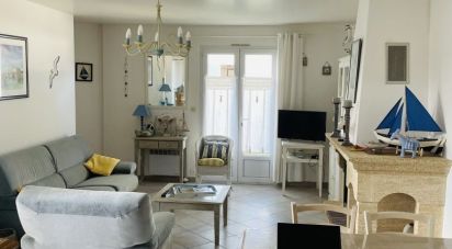 House 7 rooms of 135 m² in Le Bois-Plage-en-Ré (17580)