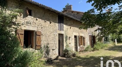 Country home 6 rooms of 205 m² in Saint-Coutant (79120)