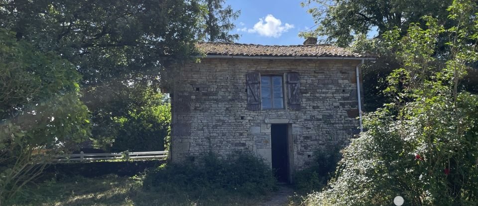 Country home 6 rooms of 205 m² in Saint-Coutant (79120)