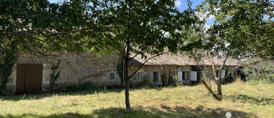 Country home 6 rooms of 205 m² in Saint-Coutant (79120)