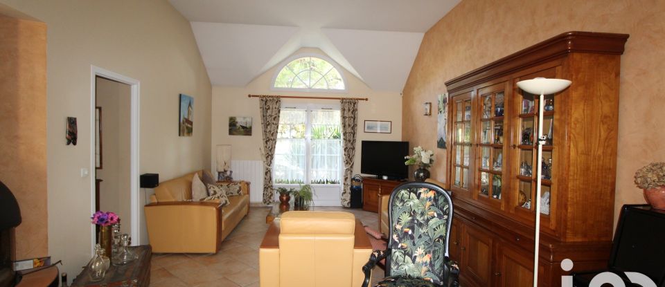 Traditional house 5 rooms of 122 m² in Cormeilles-en-Parisis (95240)