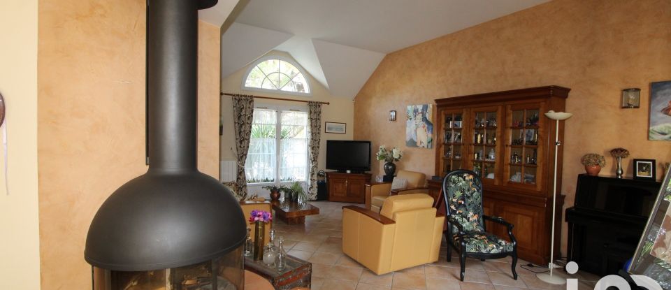 Traditional house 5 rooms of 122 m² in Cormeilles-en-Parisis (95240)