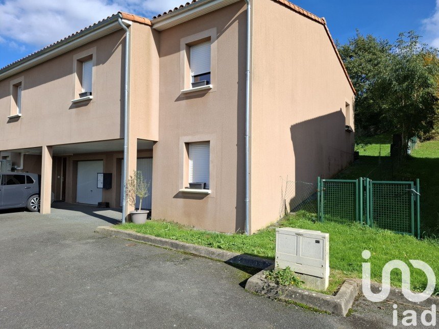 Maison 4 pièces de 80 m² à Pouzauges (85700)