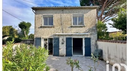 House 5 rooms of 107 m² in Saint-Simon (16120)