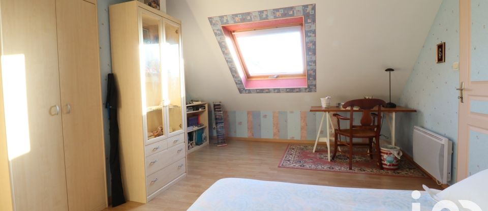 House 6 rooms of 160 m² in Saint-Sulpice-de-Pommeray (41000)