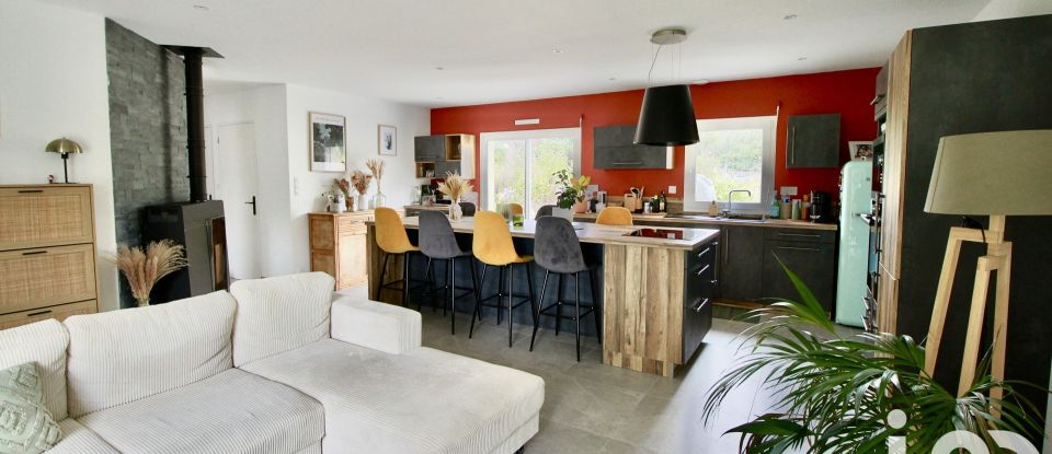 Maison 5 pièces de 81 m² à Bains-sur-Oust (35600)