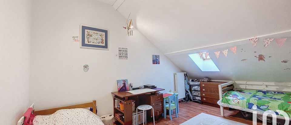 Maison 10 pièces de 230 m² à Besançon (25000)