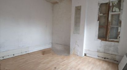 Maison 4 pièces de 62 m² à Avesnes-sur-Helpe (59440)