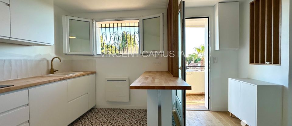 Appartement 4 pièces de 70 m² à Sanary-sur-Mer (83110)