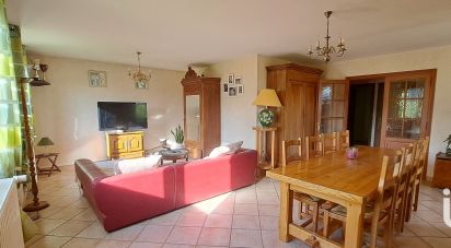 Estate 6 rooms of 228 m² in Beaujeu (69430)