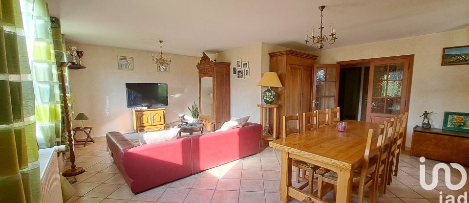 Estate 6 rooms of 226 m² in Beaujeu (69430)