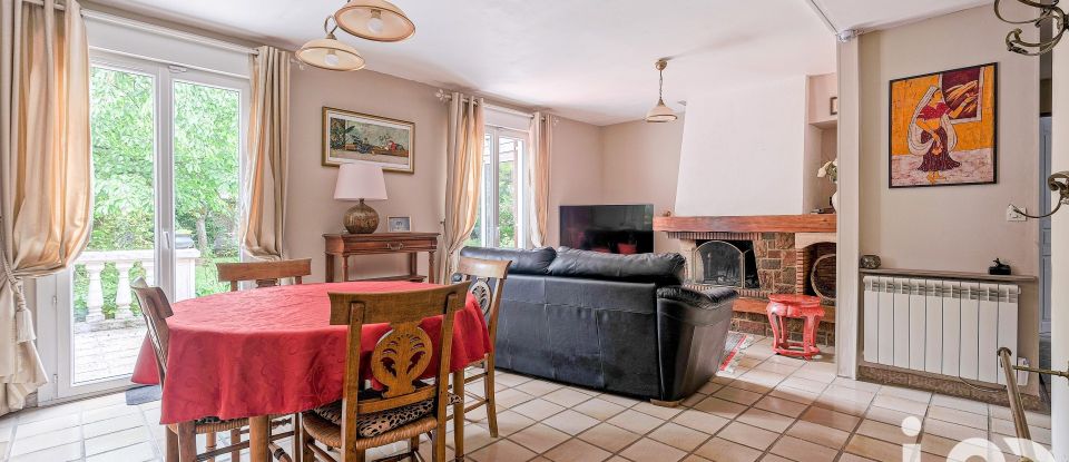 Traditional house 5 rooms of 125 m² in Mitry-Mory (77290)