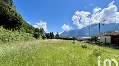 Land of 2,630 m² in Faverges-Seythenex (74210)