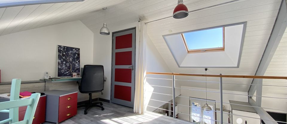 Maison 4 pièces de 87 m² à Civray (86400)