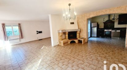 Traditional house 4 rooms of 126 m² in Jonquières-Saint-Vincent (30300)