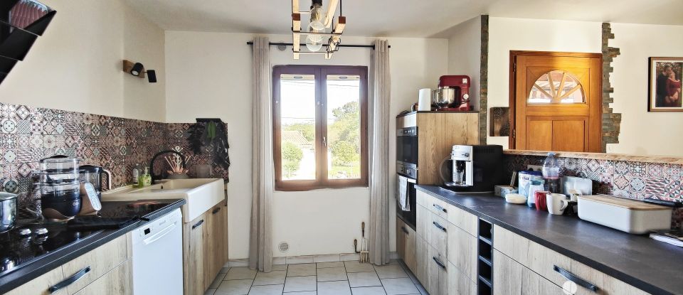 Traditional house 4 rooms of 96 m² in Le Garric (81450)