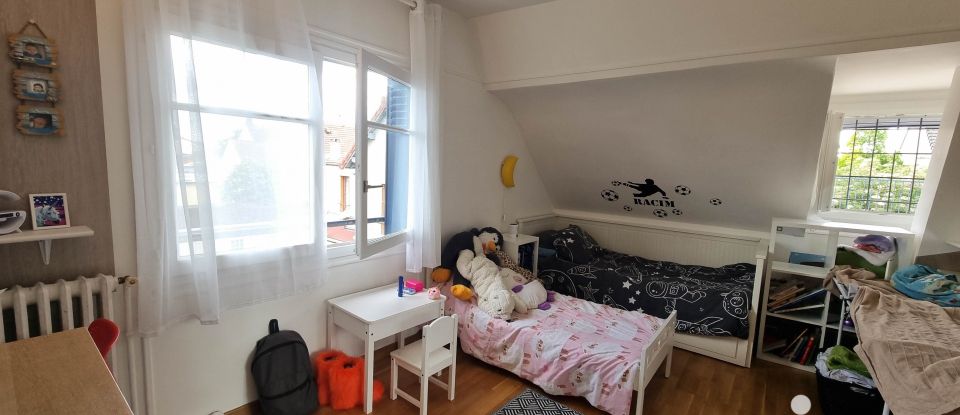 Maison 5 pièces de 102 m² à Houilles (78800)