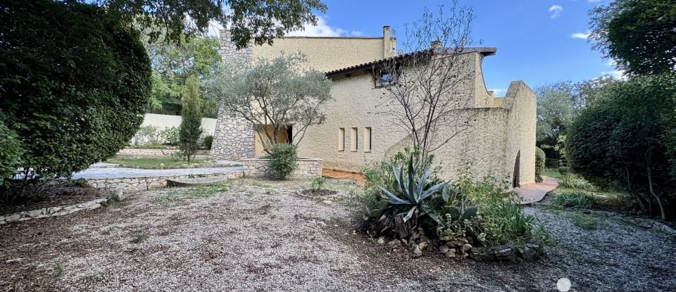 Maison d’architecte 5 pièces de 151 m² à Nîmes (30900)