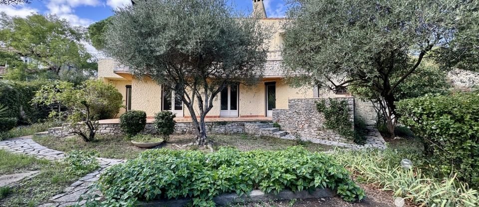 Maison d’architecte 5 pièces de 151 m² à Nîmes (30900)