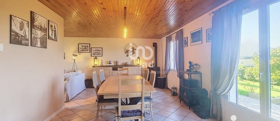 Traditional house 6 rooms of 120 m² in Longnes (78980)