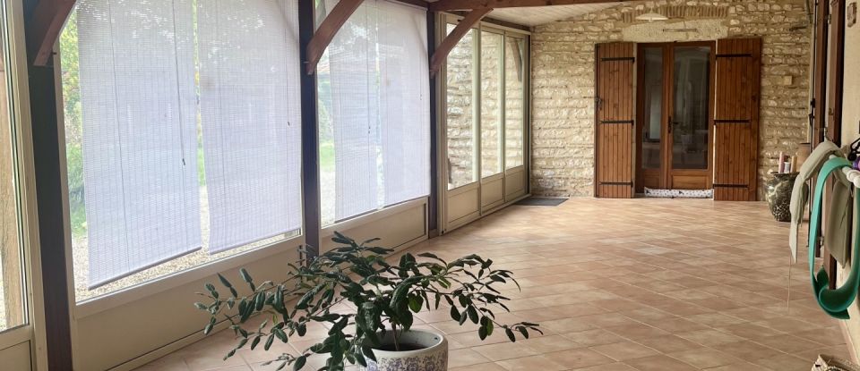 Maison 7 pièces de 165 m² à Pineuilh (33220)