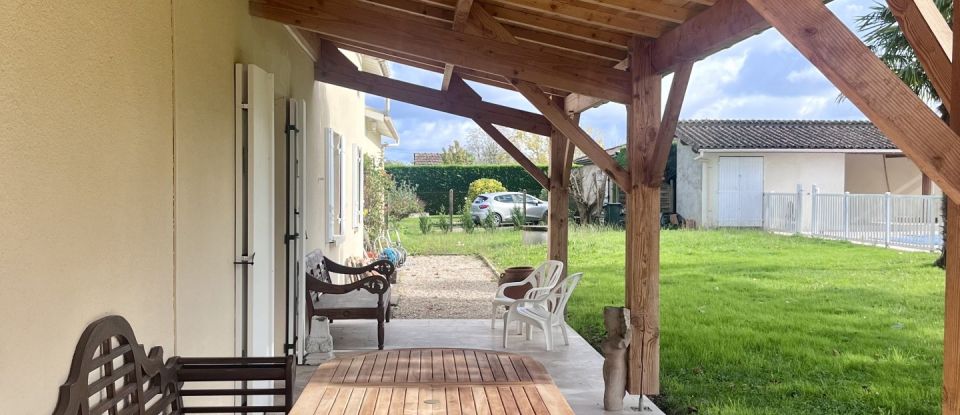 Maison 7 pièces de 165 m² à Pineuilh (33220)