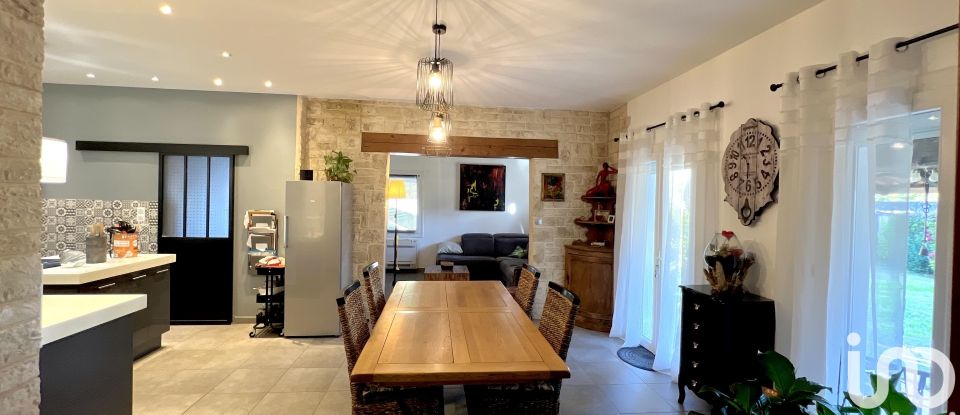 Traditional house 5 rooms of 102 m² in Saint-Just-d'Ardèche (07700)