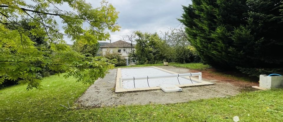 Maison de campagne 6 pièces de 128 m² à Terrasson-Lavilledieu (24120)