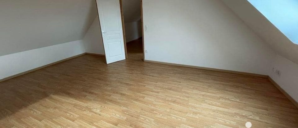 Maison 7 pièces de 220 m² à Le Favril (59550)