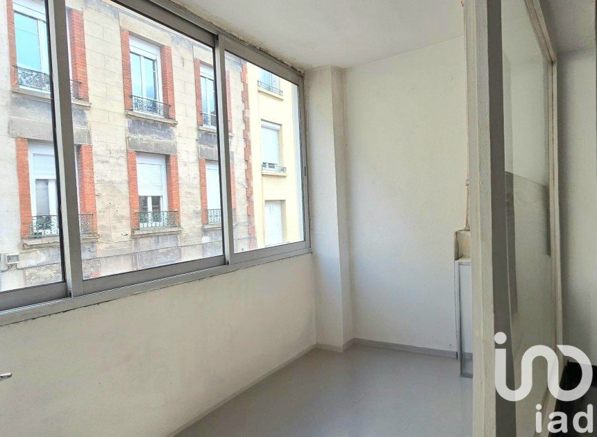 Appartement 3 pièces de 70 m² à Saint-Étienne (42000)