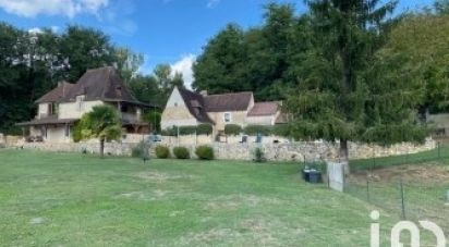 Domaine 12 pièces de 350 m² à - (24620)