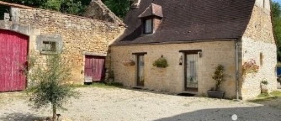 Domaine 12 pièces de 350 m² à - (24620)