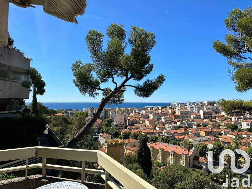 Studio 1 room of 31 m² in Nice (06000)