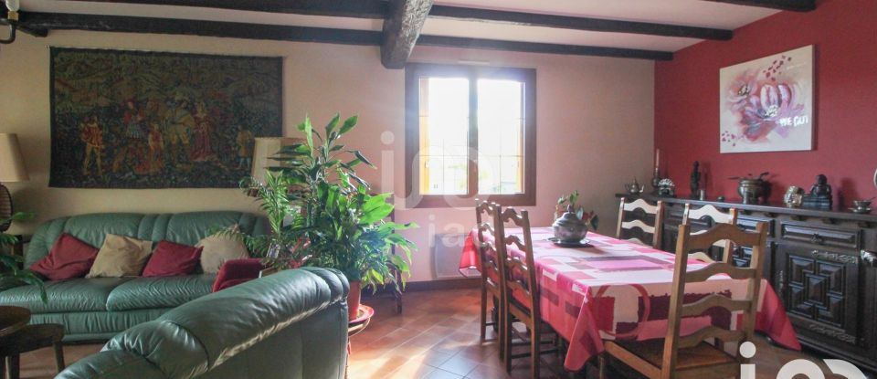 House 5 rooms of 136 m² in Saint-Affrique (12400)