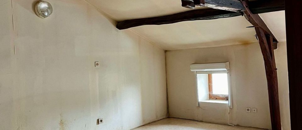 Maison 4 pièces de 101 m² à LORETZ D'ARGENTON (79290)