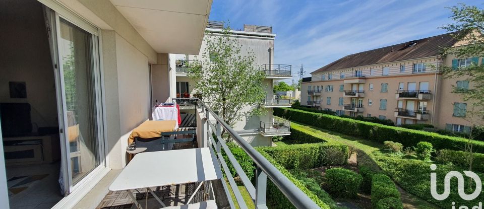 Apartment 3 rooms of 60 m² in Élancourt (78990)