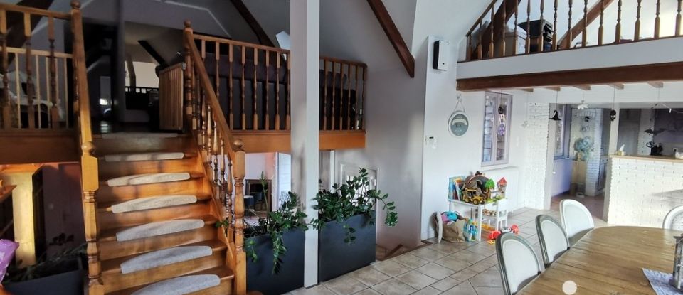 House 6 rooms of 235 m² in Fresnicourt-le-Dolmen (62150)