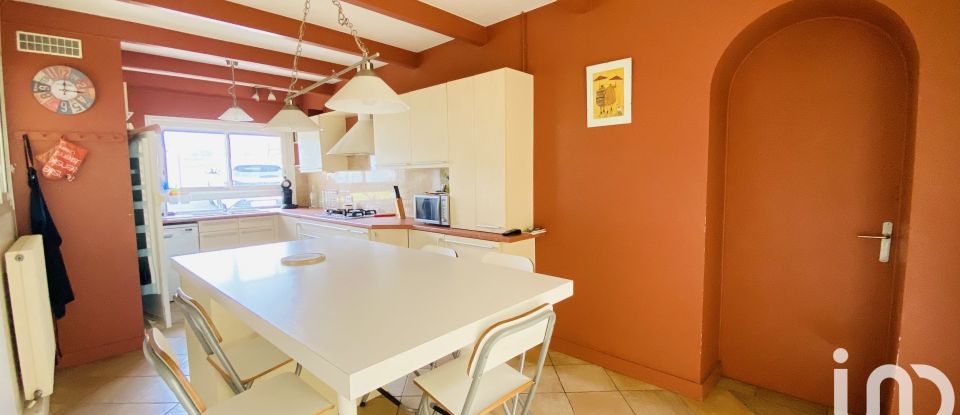 Maison 5 pièces de 144 m² à Vérac (33240)