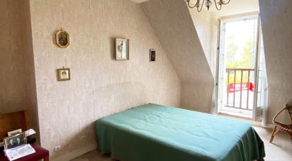 Traditional house 5 rooms of 130 m² in Saint-Avertin (37550)