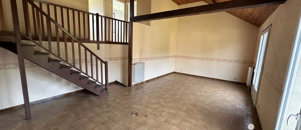 Maison traditionnelle 4 pièces de 90 m² à Vaux-le-Pénil (77000)